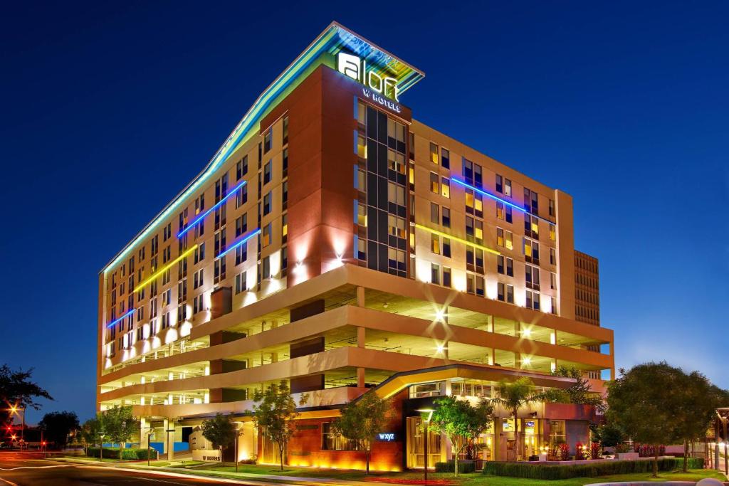 Aloft by Marriott Houston by the Galleria, photo 1