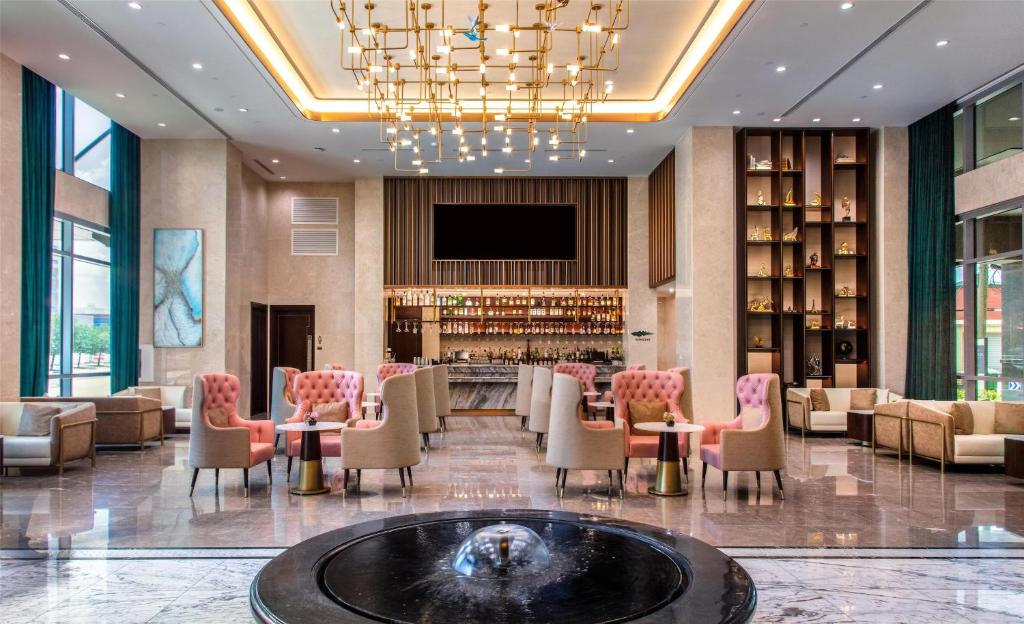 Blossom Hotel Houston, Curio Collection by Hilton, photo 1