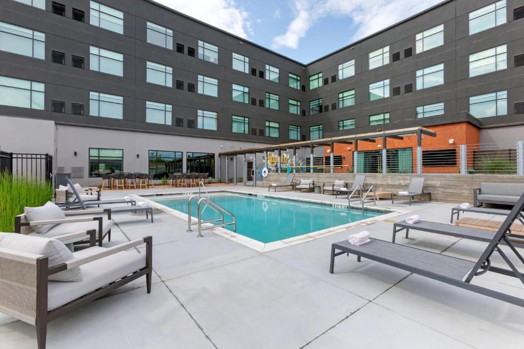 Cambria Hotel Austin Airport, photo 2