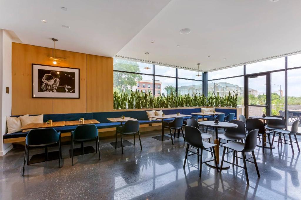 Cambria Hotel Austin Airport, photo 3