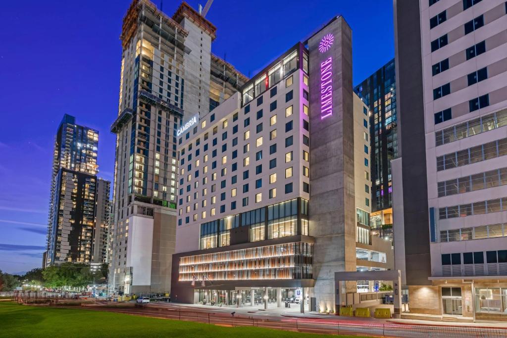 Cambria Hotel Austin Downtown, photo 4