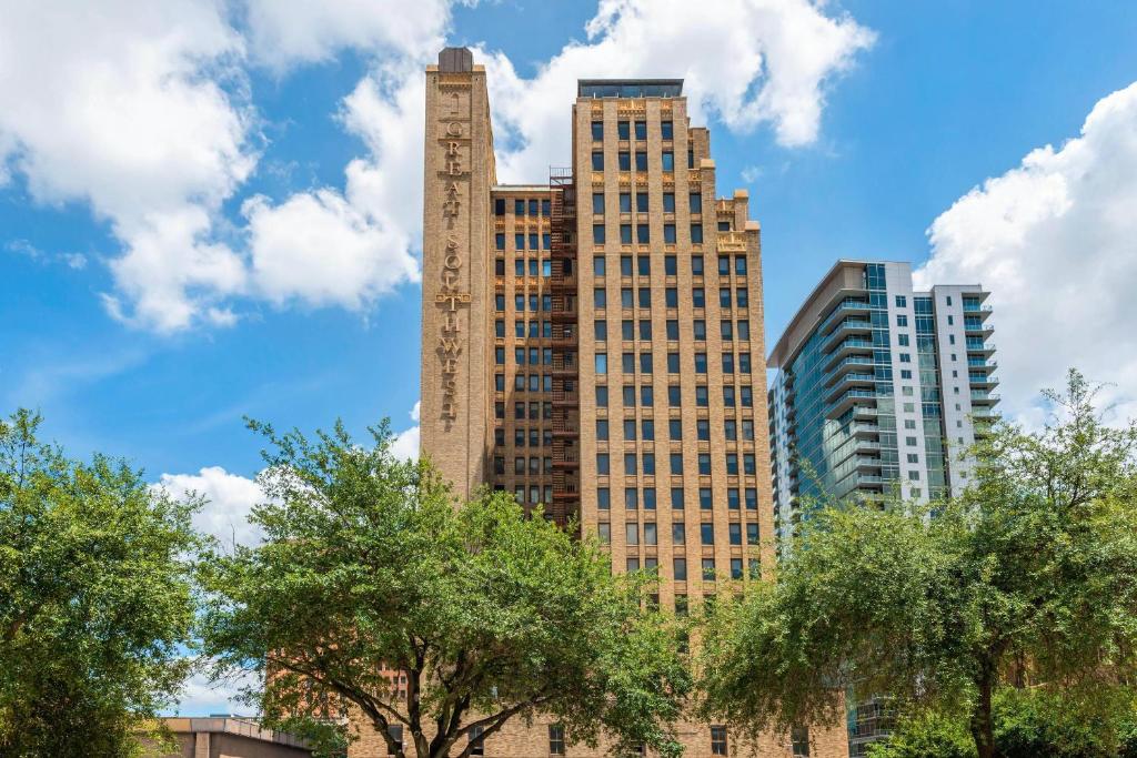 Cambria Hotel Houston Downtown Convention Center, photo 1