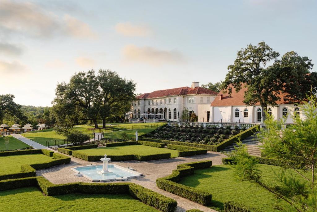 Commodore Perry Estate, Auberge Collection, photo 1