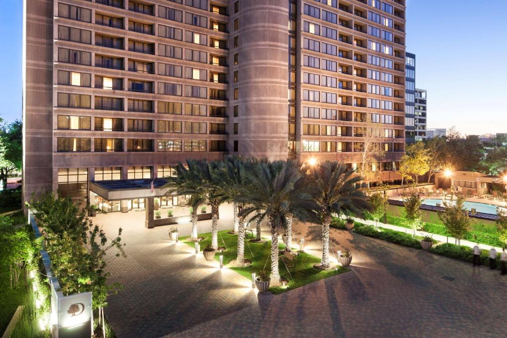 DoubleTree by Hilton Hotel & Suites Houston by the Galleria, photo 1