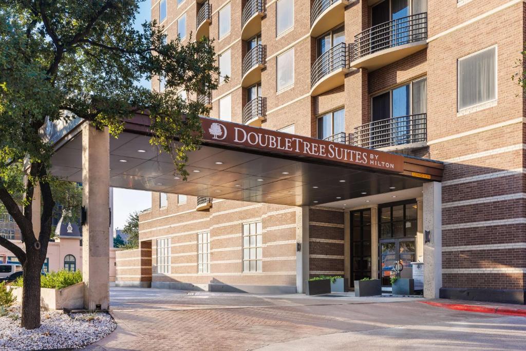 DoubleTree Suites by Hilton Austin Downtown Capitol, photo 1
