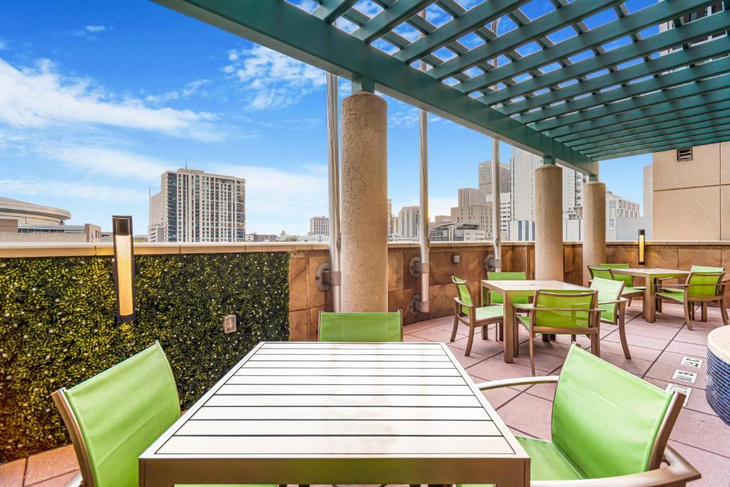 Embassy Suites Houston - Downtown, photo 4