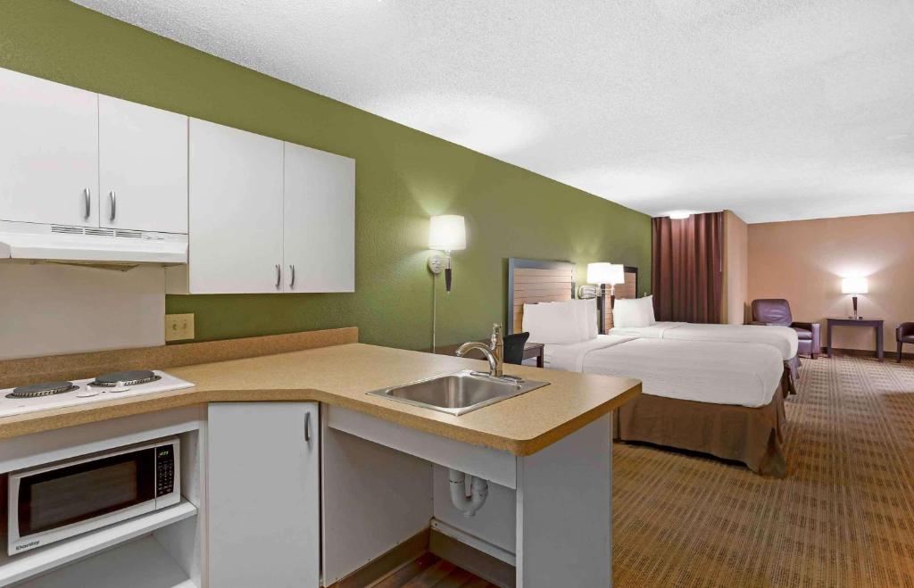 Extended Stay America Suites - Houston - Med Ctr - Greenway Plaza, photo 4