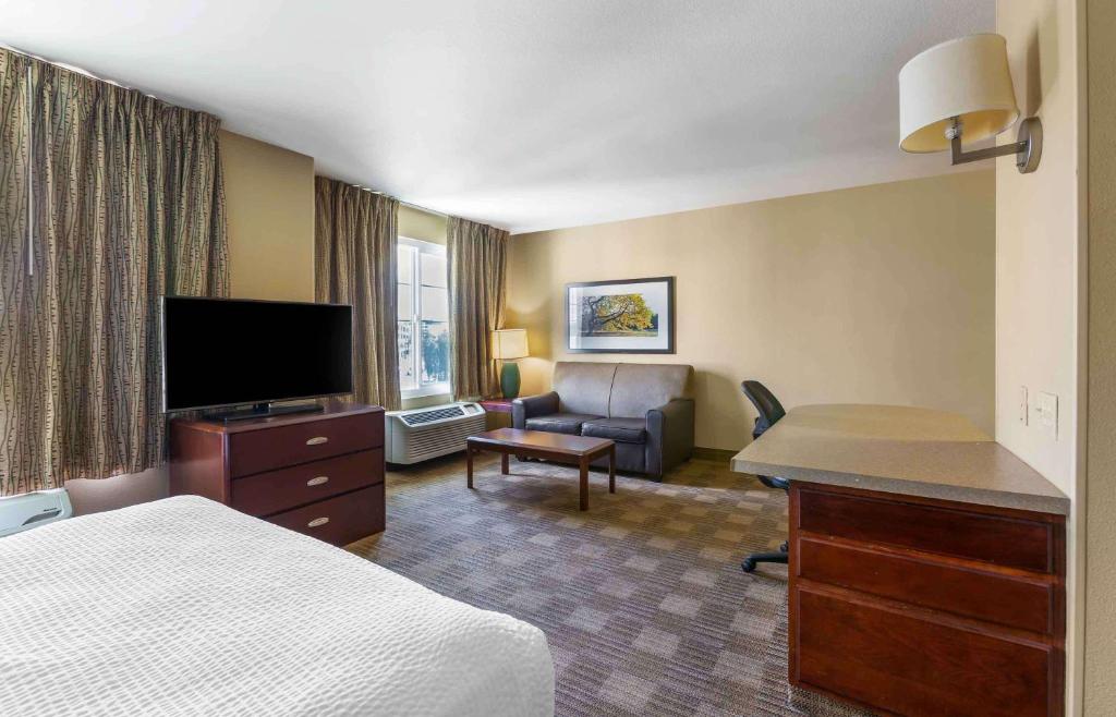Extended Stay America Suites - Houston - Med Ctr - NRG Park - Braeswood Blvd, photo 2