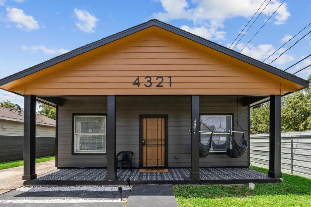 Foundry Place 3BR House EaDo Houston Near Downtown!, photo 1