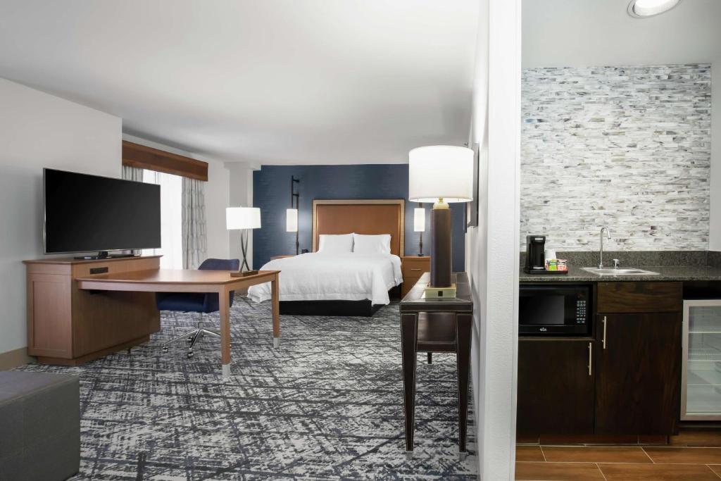 Hampton Inn & Suites Austin - Downtown, photo 2