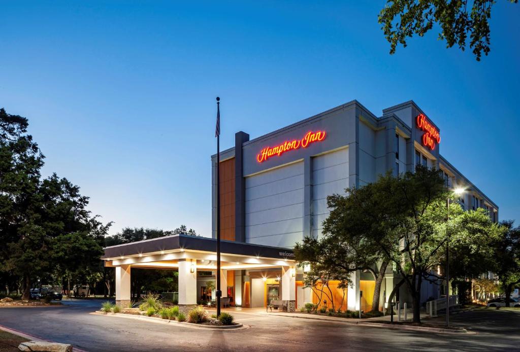 Hampton Inn Austin NW near The Domain, photo 1