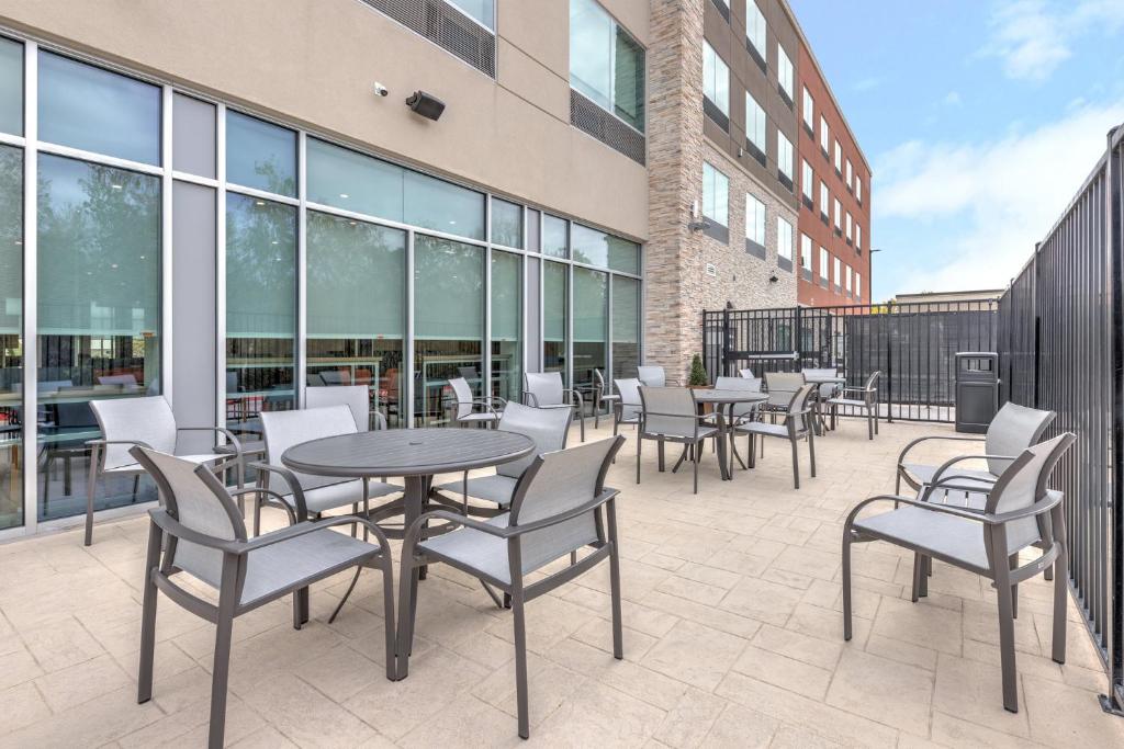 Holiday Inn Express & Suites Austin Airport East by IHG, photo 4