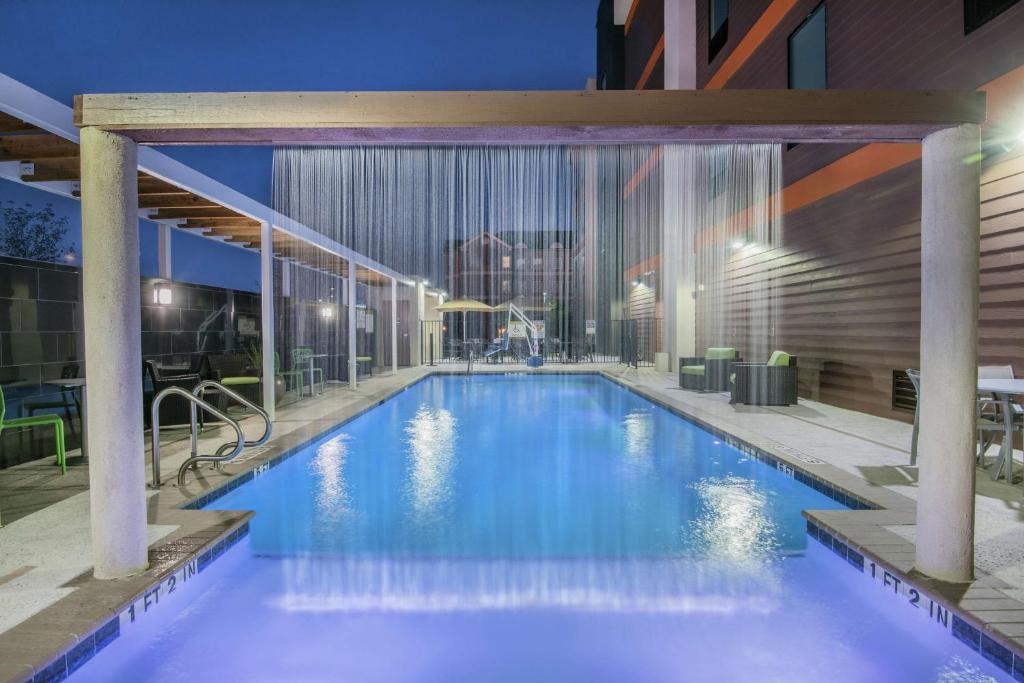 Home2 Suites By Hilton Austin Airport, photo 4