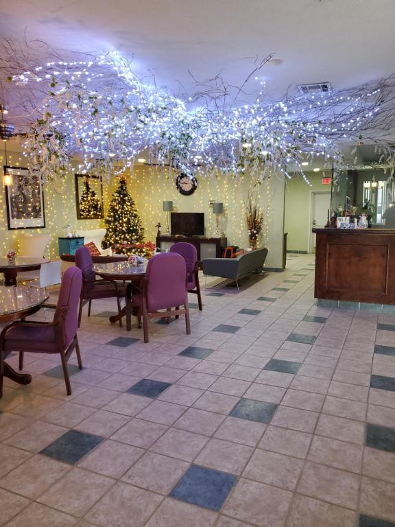 Houston Inn and Suites, photo 1