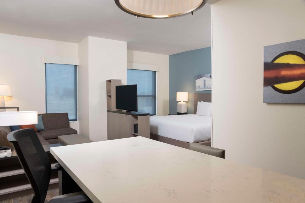 Hyatt House Austin/Downtown, photo 4