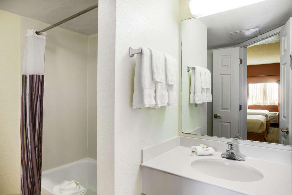La Quinta Inn by Wyndham Austin Capitol / Downtown, photo 3