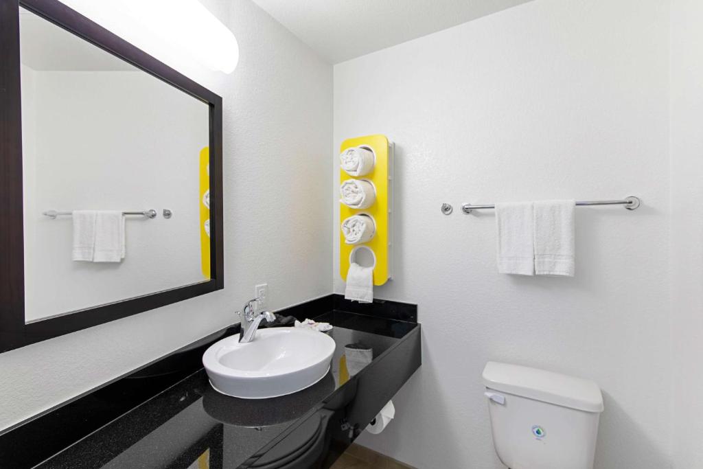 Motel 6 Austin Airport, photo 3