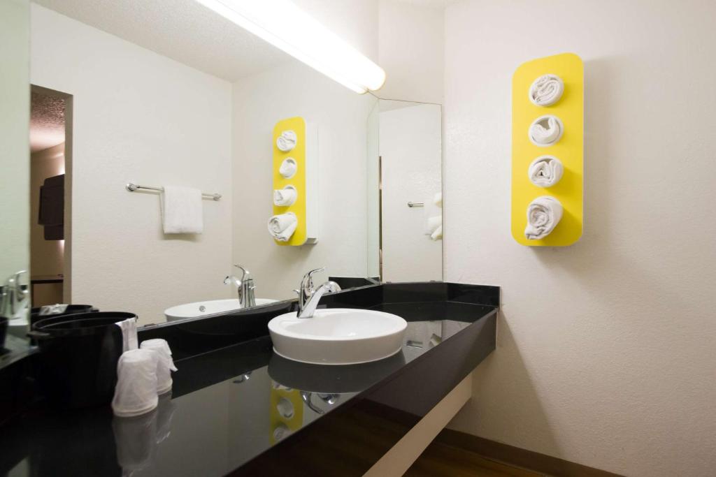 Motel 6-Austin, TX - Midtown, photo 3