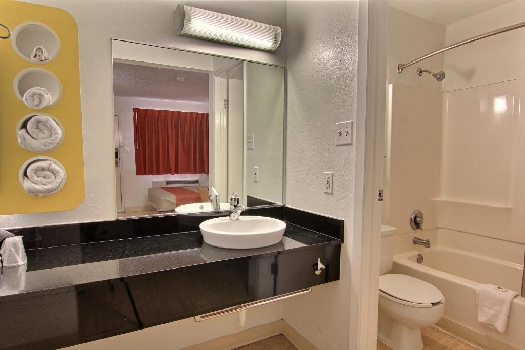 Motel 6-Austin, TX - North Central, photo 3