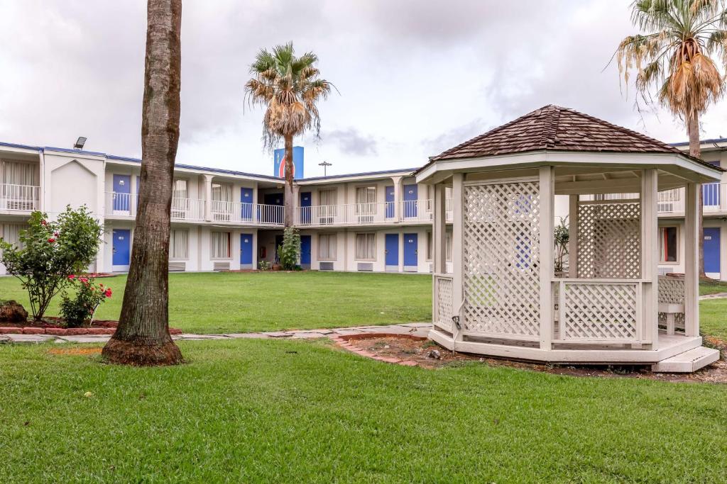 Motel 6-Houston, TX - East, photo 1