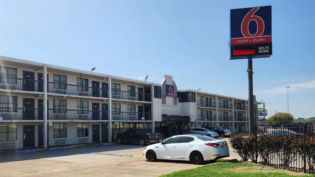 Motel 6 Houston, TX - Medical Center - NRG Stadium, photo 1