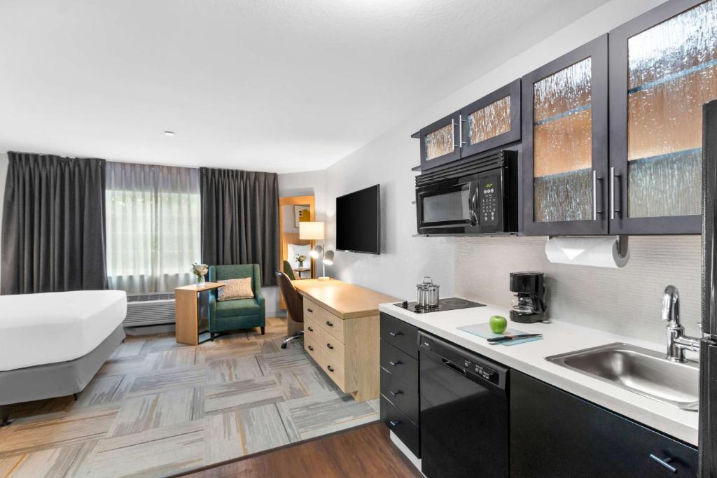 Sonesta Simply Suites Austin South, photo 3