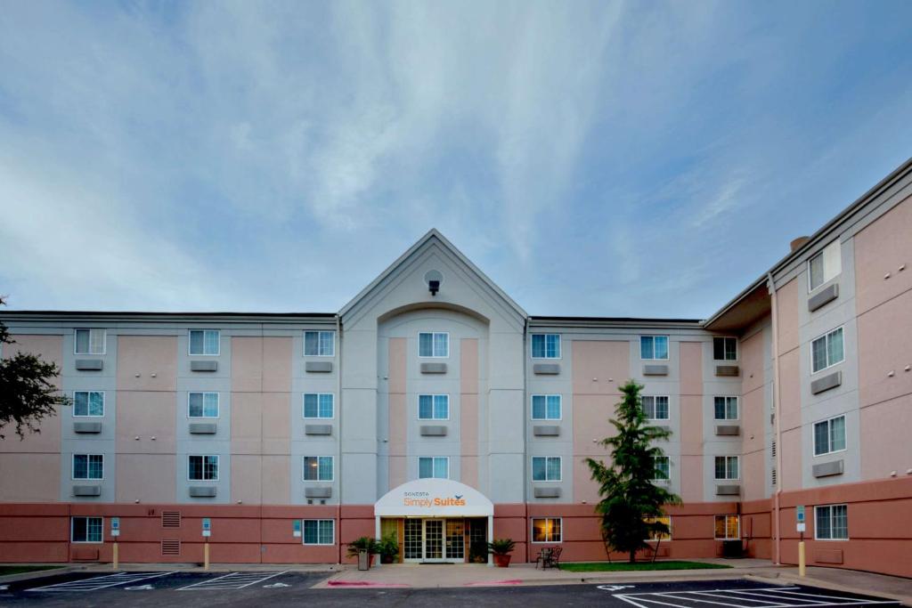 Sonesta Simply Suites Austin The Domain Area, photo 1