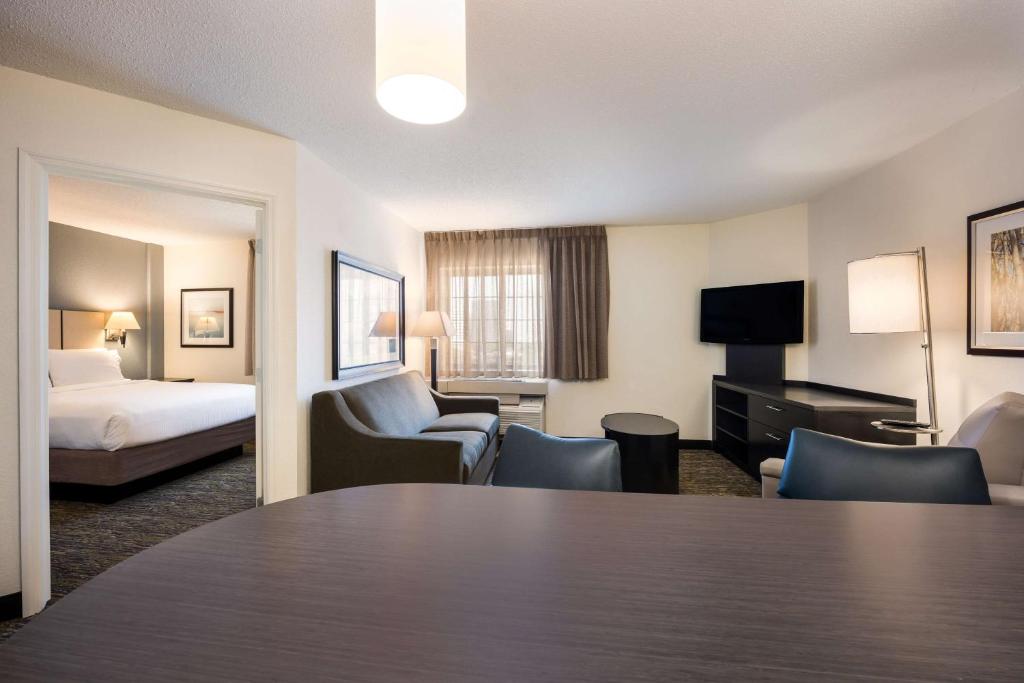 Sonesta Simply Suites Austin The Domain Area, photo 2