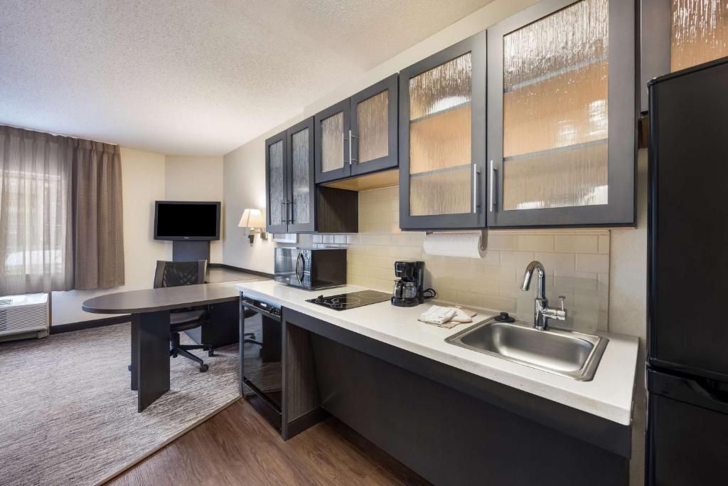Sonesta Simply Suites Austin The Domain Area, photo 3