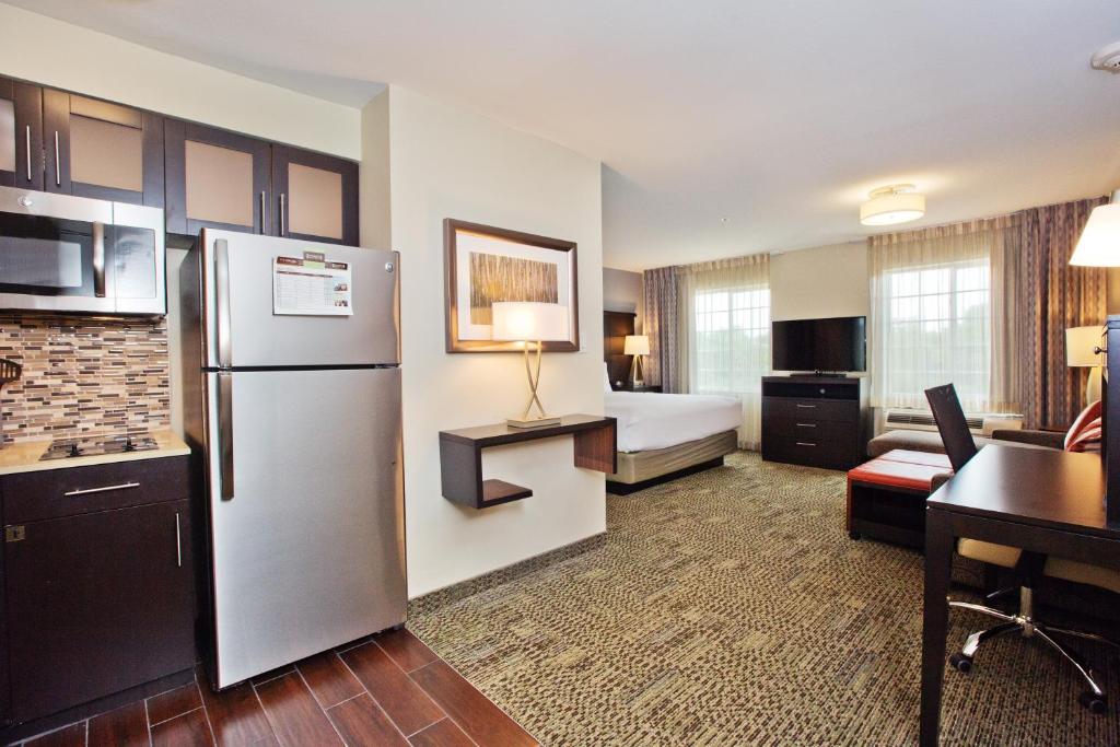 Staybridge Suites Austin South Interstate Hwy 35 by IHG, photo 3