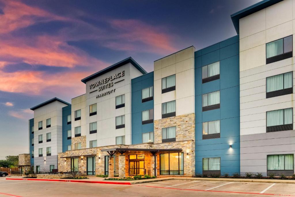 TownePlace Suites Houston I-10 East, photo 1