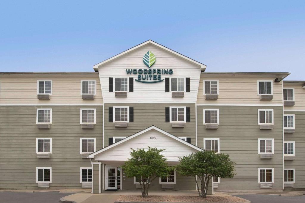 WoodSpring Suites Austin North I-35, photo 1